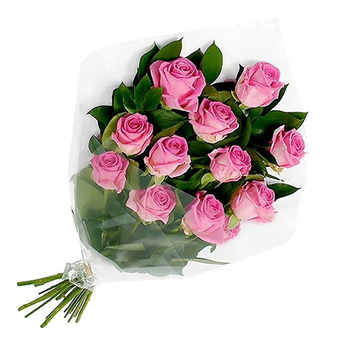 картинка Букет из розовых роз с зеленью в целлофане от магазина daflor