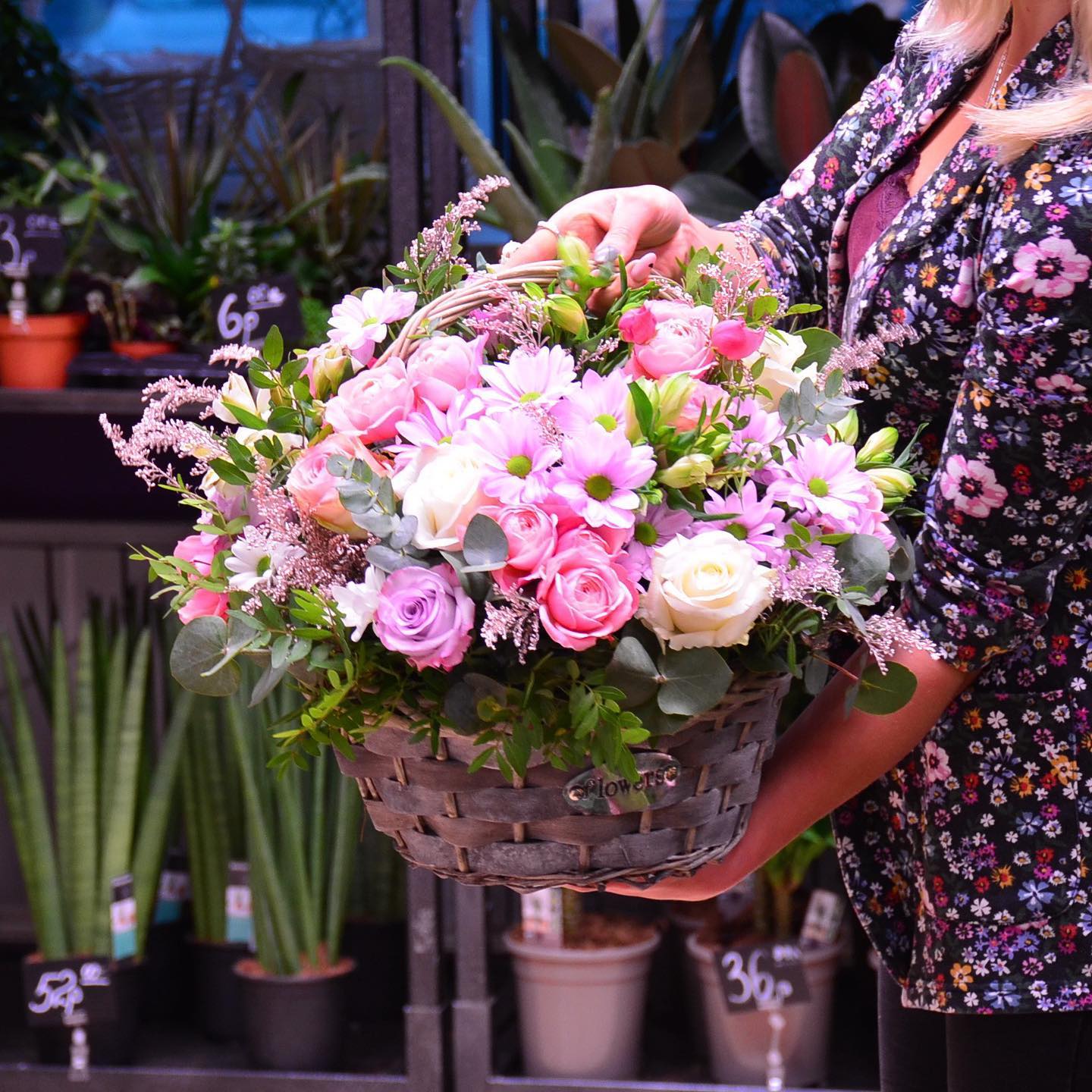 картинка Корзина с цветами К190 от магазина daflor