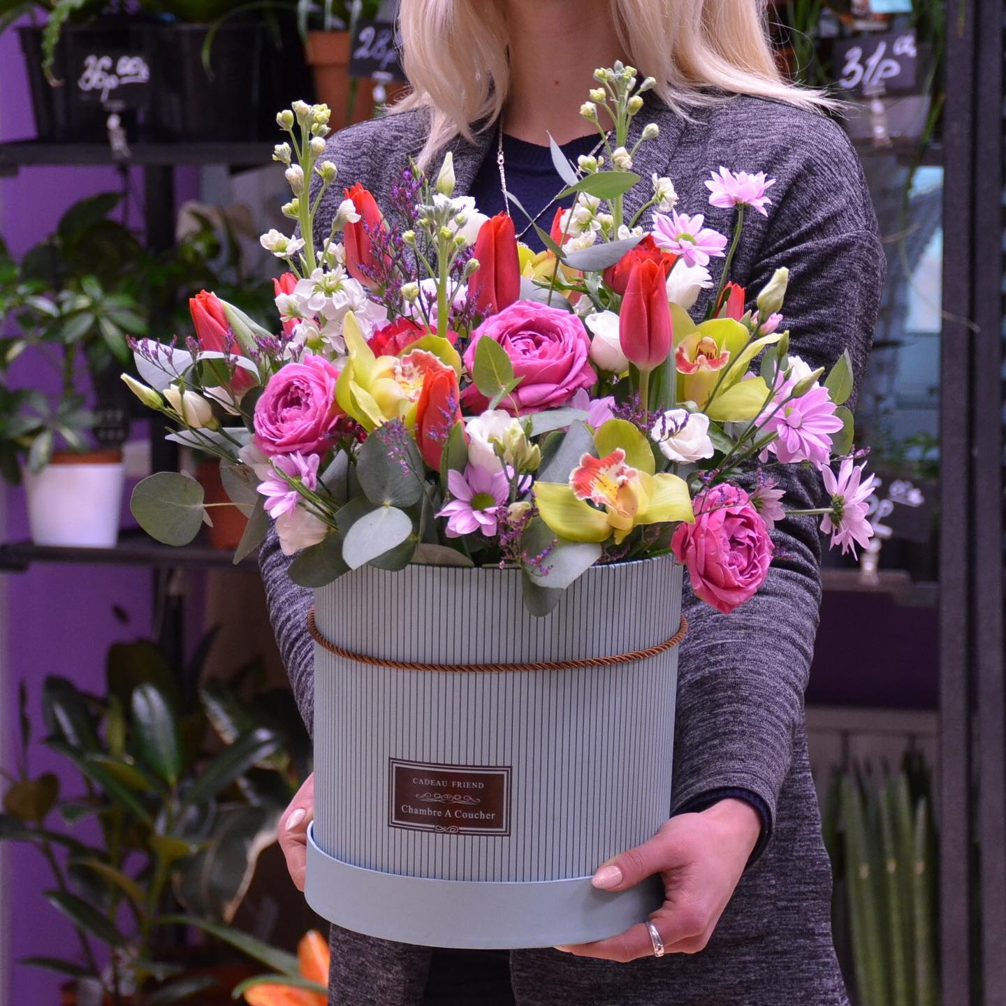 картинка Коробка с цветами К224 от магазина daflor