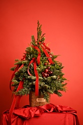 Новогодняя композиция Ёлка с лентами