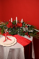 Новогодняя композиция с елочными ветками