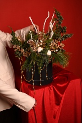 Новогодняя композиция в коробке