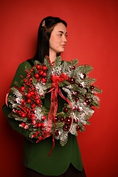 Рождественский венок с лентами