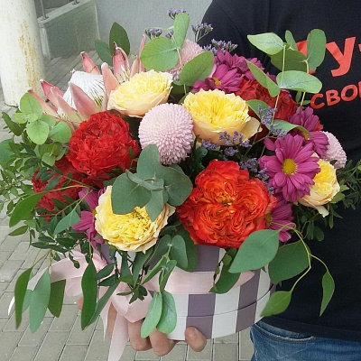 Коробка с цветами К136